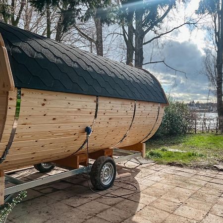 Wohnen im CampingCube direkt am Rhein Köln Exterior foto