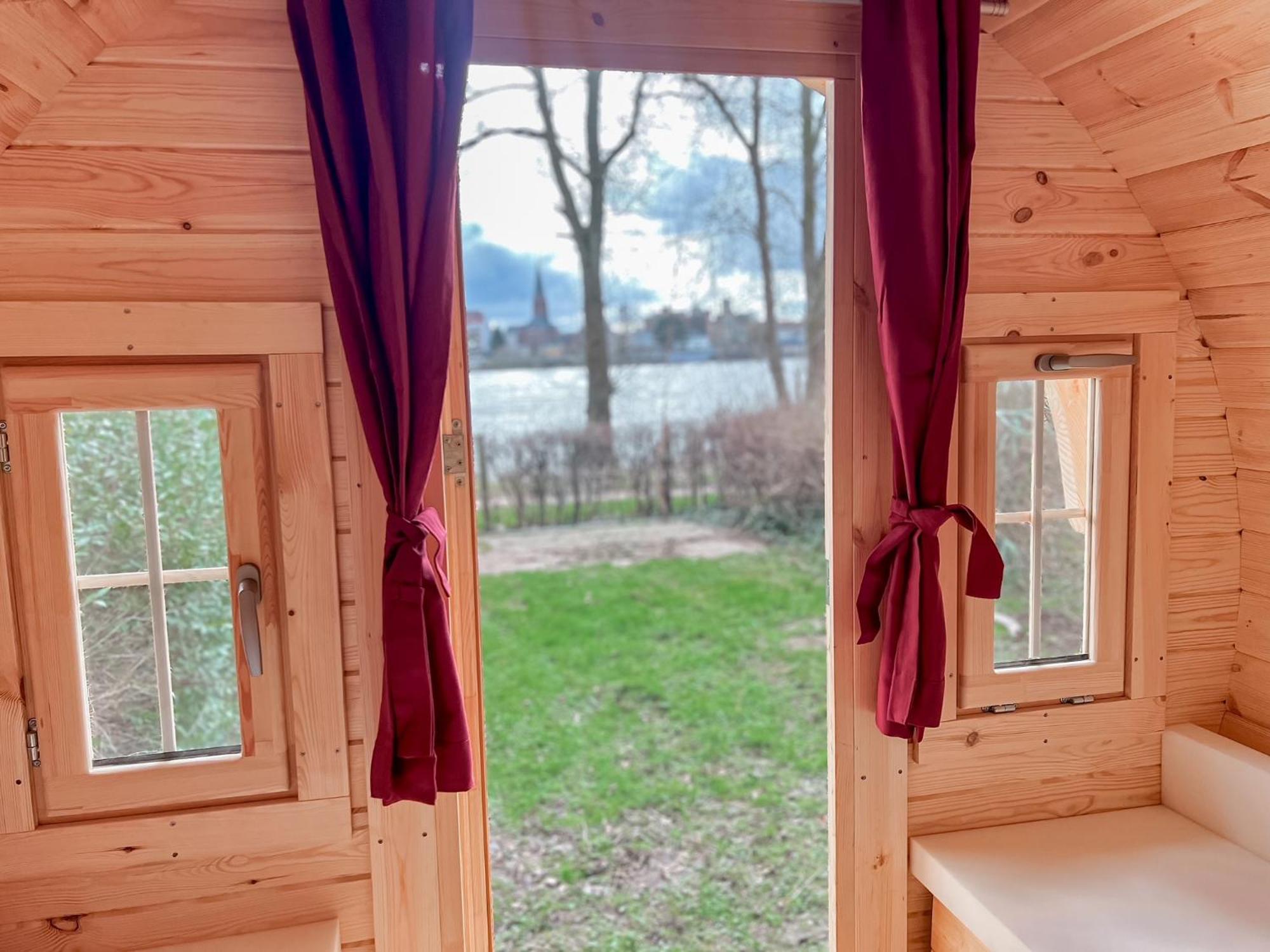 Wohnen im CampingCube direkt am Rhein Köln Exterior foto